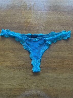 Victoria's Secret Teal Lace Thong medium vintage lace
